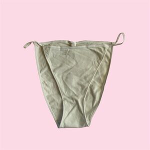 BNWT SKIMS Panties